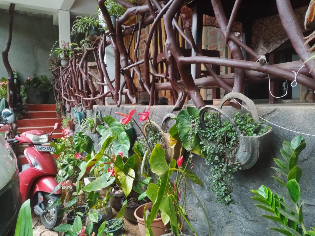 Nimsara Homestay Ella Extérieur photo
